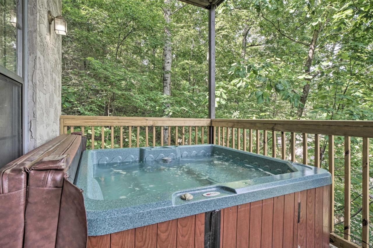 Rustic Pigeon Forge Home With Private Hot Tub! Εξωτερικό φωτογραφία