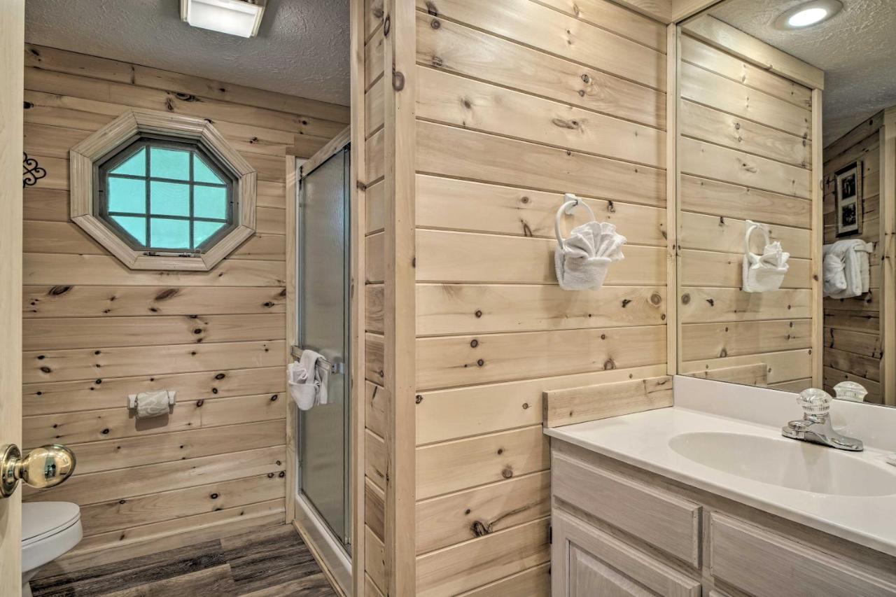 Rustic Pigeon Forge Home With Private Hot Tub! Εξωτερικό φωτογραφία